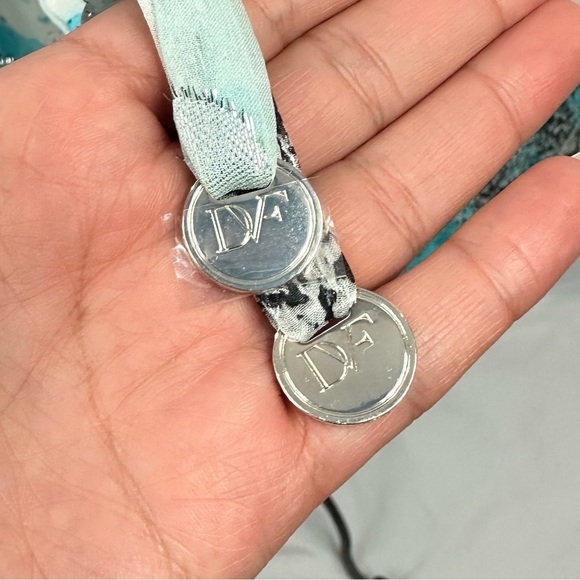 NWT Diane Von Furstenberg Autumn Silver Met Dot wrap mini dress size 8 - Picture 7 of 14